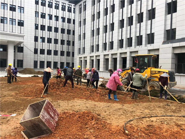 城投集團(tuán)加速推進(jìn)昌南發(fā)展中心項目建設(shè)