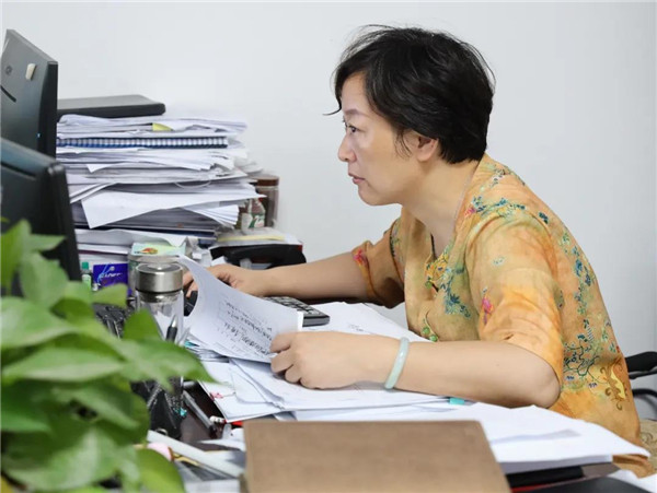 全市優(yōu)秀黨務(wù)工作者涂春珍：巾幗何須讓須眉，敢同日月爭(zhēng)光輝