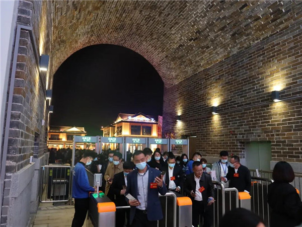 人大代表、政協(xié)委員打卡《china》