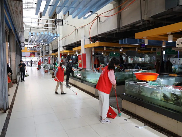 市城投集團開展“大清掃、大撿拾、大宣傳”專項活動