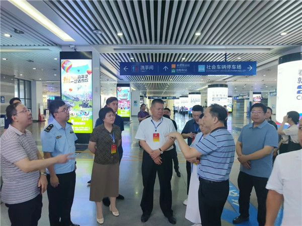 市政協(xié)開展“加快旅游集散體系建設(shè)，助力夜經(jīng)濟(jì)高質(zhì)量發(fā)展”專題調(diào)研